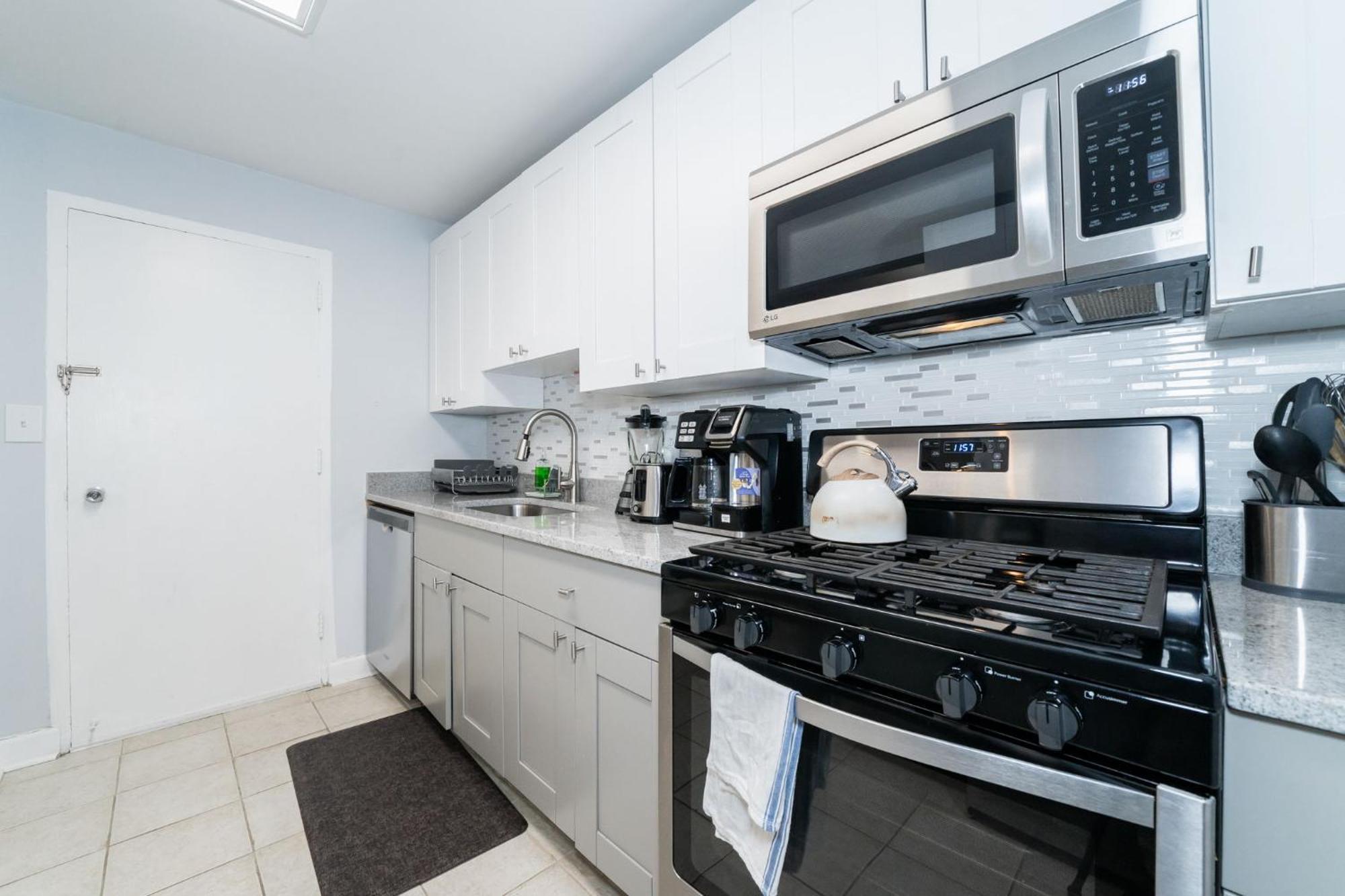 21Floor-Renovated 2Br,1Bath King And Queen Bed And Parking Atlanta Exterior foto